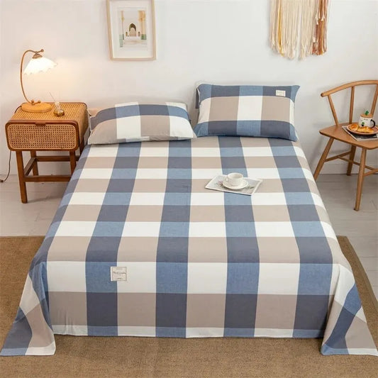 This plaid-patterned bedsheet offers a classic design and is made from soft, durable 100% polyester for long-lasting comfort. Easy to care for with machine washable fabric, it provides a cozy and reliable sleeping experience year-round.