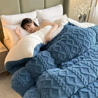 "Enjoy luxurious comfort with this coral fleece blanket, crafted with a soft, anti-pilling finish and a stylish solid design. Lightweight and warm, it’s perfect for spring and autumn use."